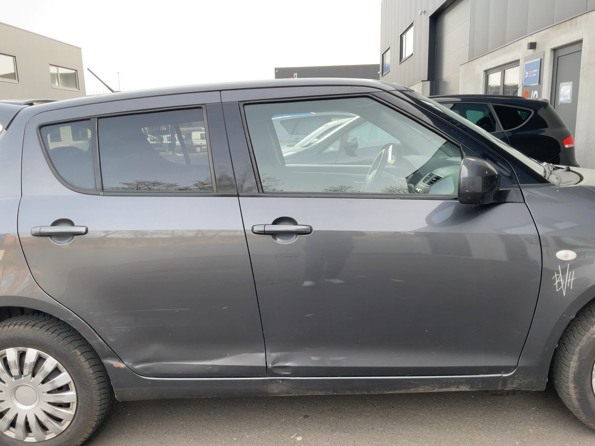 Suzuki Swift 2012 — photo 11