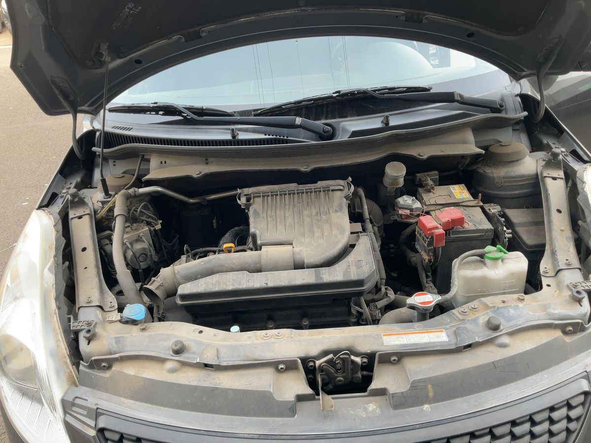 Suzuki Swift 2012 — photo 24