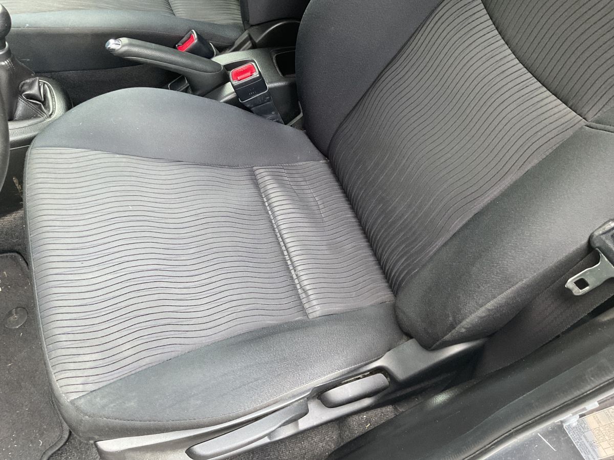 Suzuki Swift 2012 — photo 44