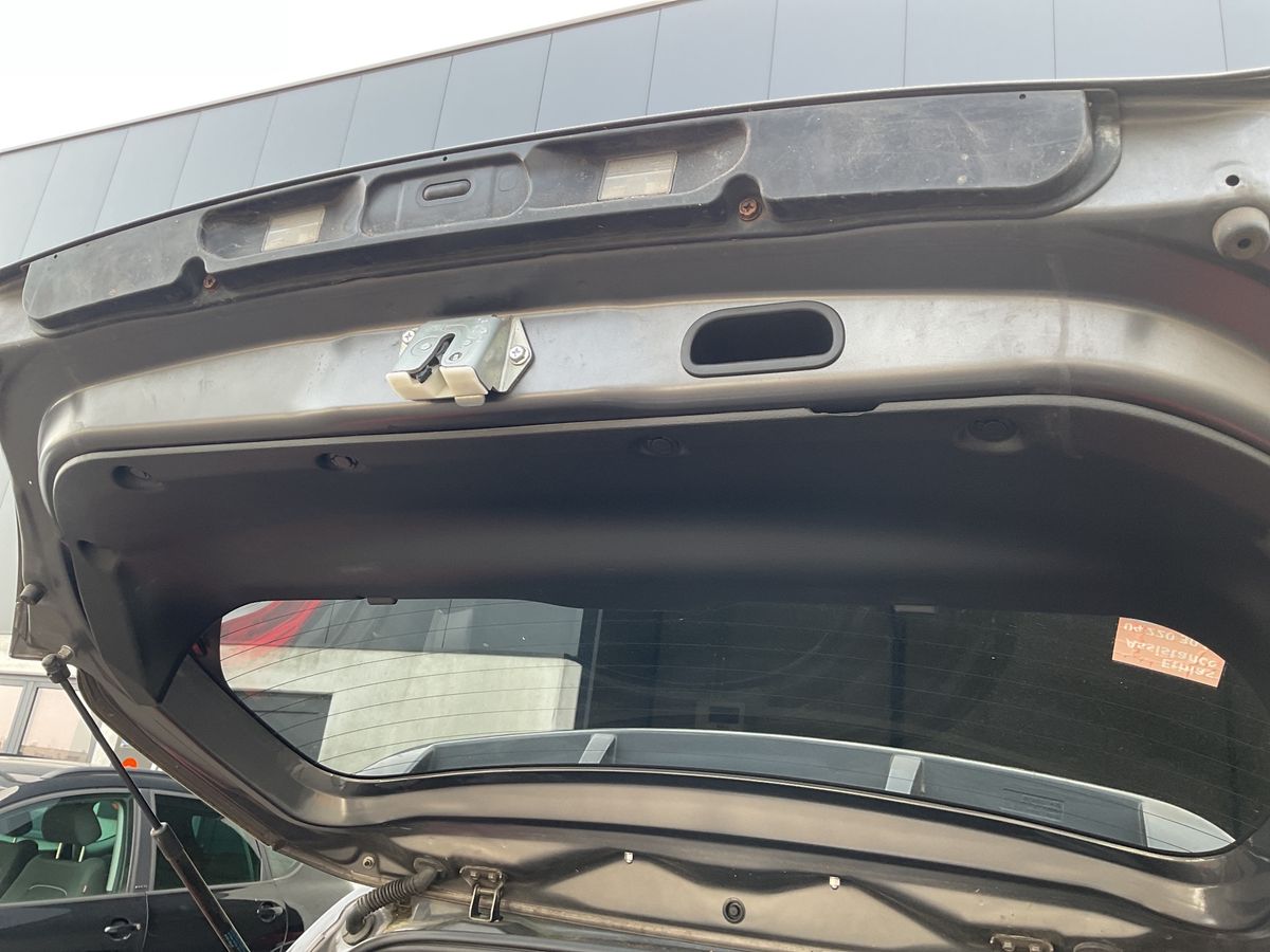 Suzuki Swift 2012 — photo 42