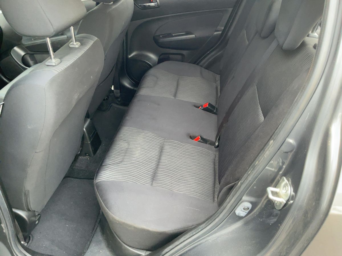Suzuki Swift 2012 — photo 21
