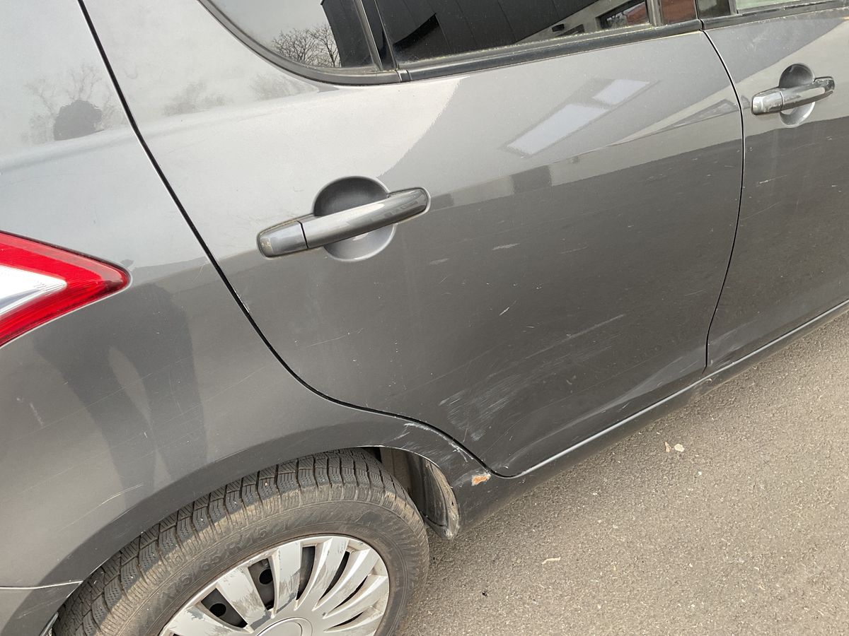 Suzuki Swift 2012 — photo 35