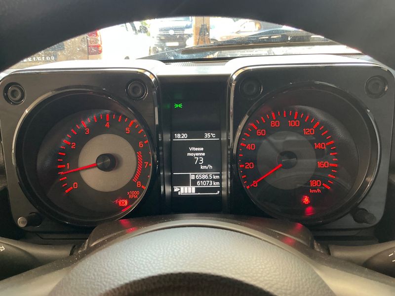 Suzuki Jimny 1.5 JLX — zdjęcie 13