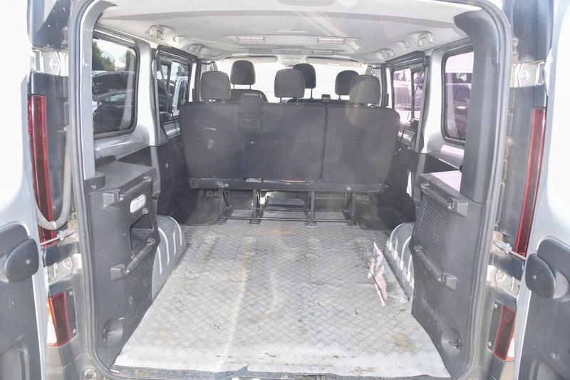 Opel Vivaro 1.6 CDTI Biturbo Combi L1H1 2,9t — zdjęcie 9