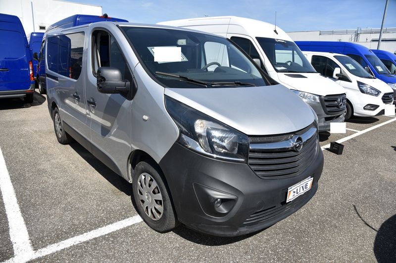 Opel Vivaro 1.6 CDTI Biturbo Combi L1H1 2,9t — zdjęcie 6