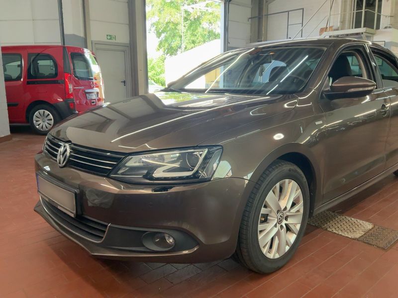 Volkswagen Jetta 1.4 TSI Life — zdjęcie 2