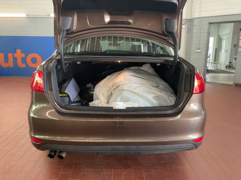 Volkswagen Jetta 1.4 TSI Life — zdjęcie 10