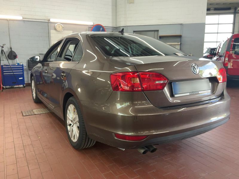 Volkswagen Jetta 1.4 TSI Life — zdjęcie 3