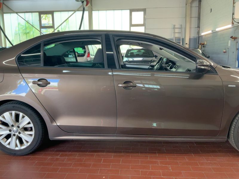 Volkswagen Jetta 1.4 TSI Life — zdjęcie 7