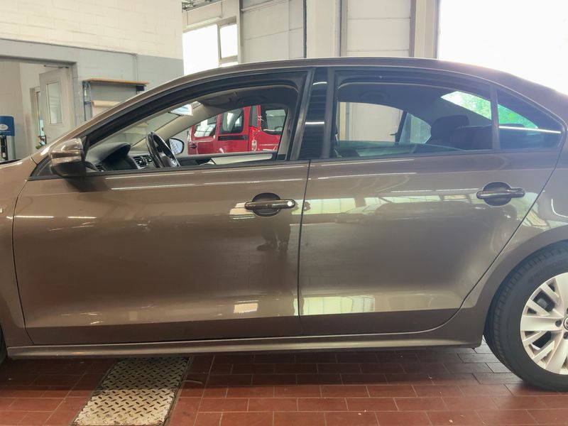 Volkswagen Jetta 1.4 TSI Life — zdjęcie 4