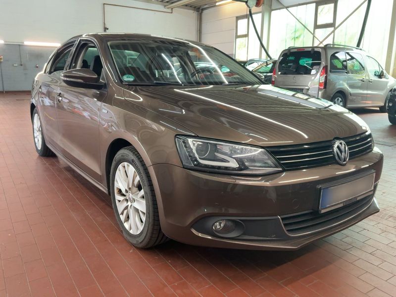 Volkswagen Jetta 1.4 TSI Life — zdjęcie 8