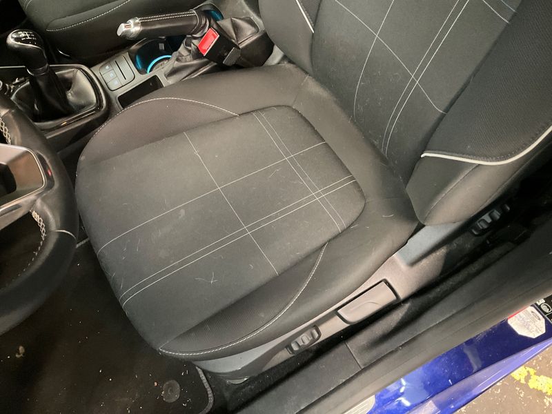 Ford Fiesta 1.1 Cool&Connect 2017 – снимка 26