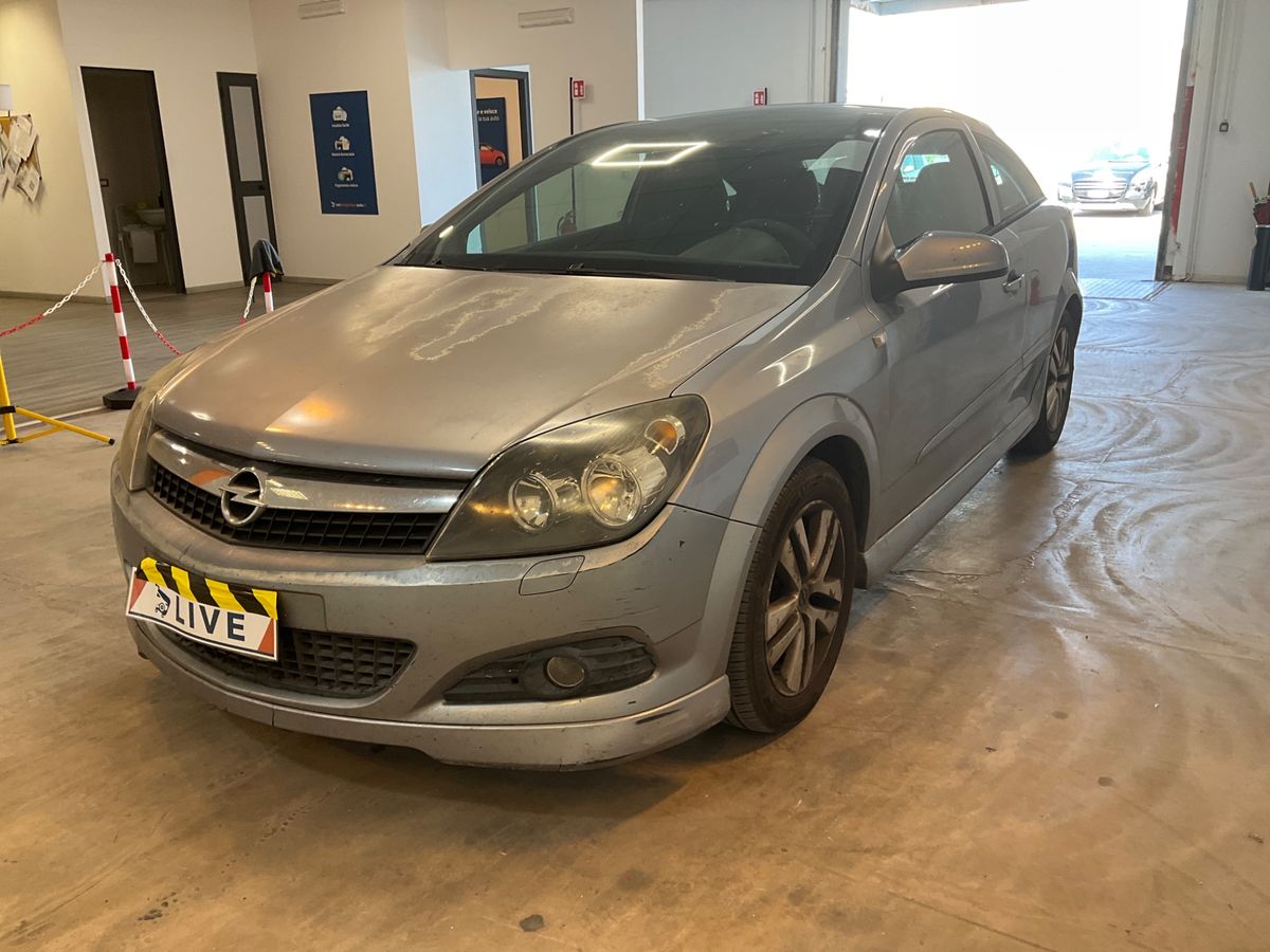 Opel Astra GTC 1.7 CDTI Edition