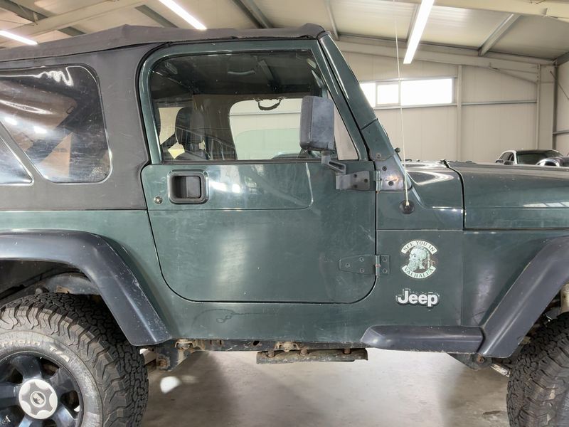 Jeep Wrangler 4.0 Sahara — zdjęcie 7
