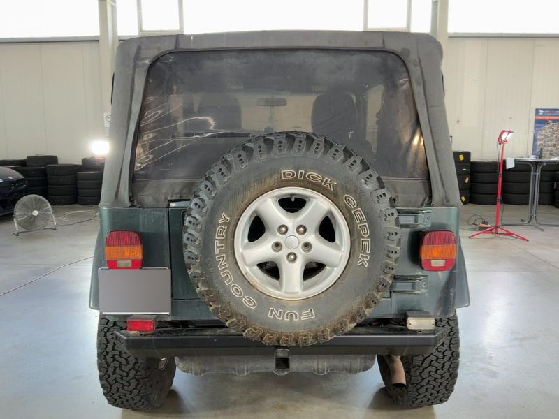 Jeep Wrangler 4.0 Sahara — zdjęcie 5