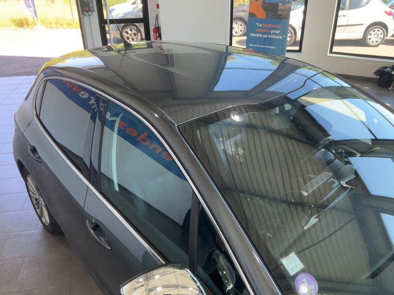 Peugeot 208 1.2 PureTech Allure 2015 – снимка 13