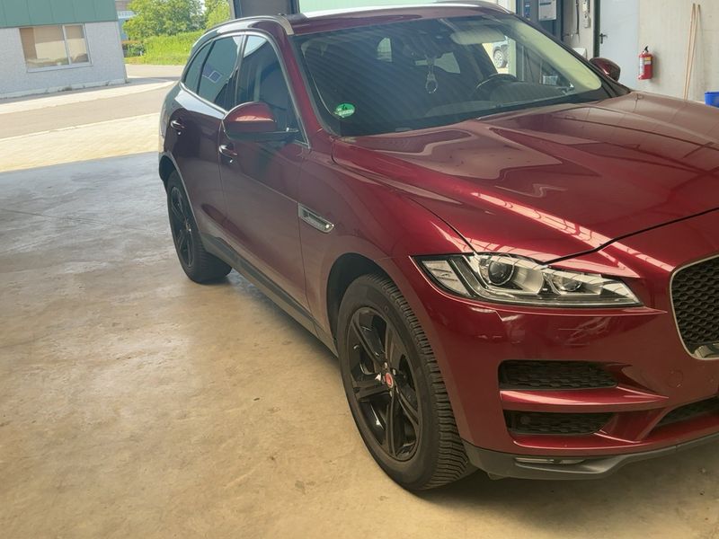 Jaguar F-Pace 20d Prestige AWD — zdjęcie 8