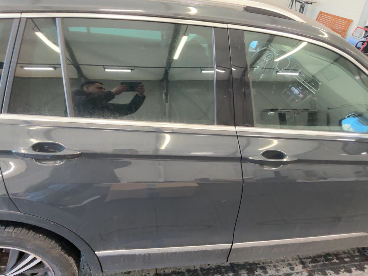 Volkswagen Tiguan 2019 — photo 11