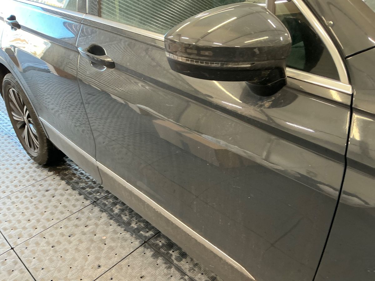 Volkswagen Tiguan 2019 — photo 30