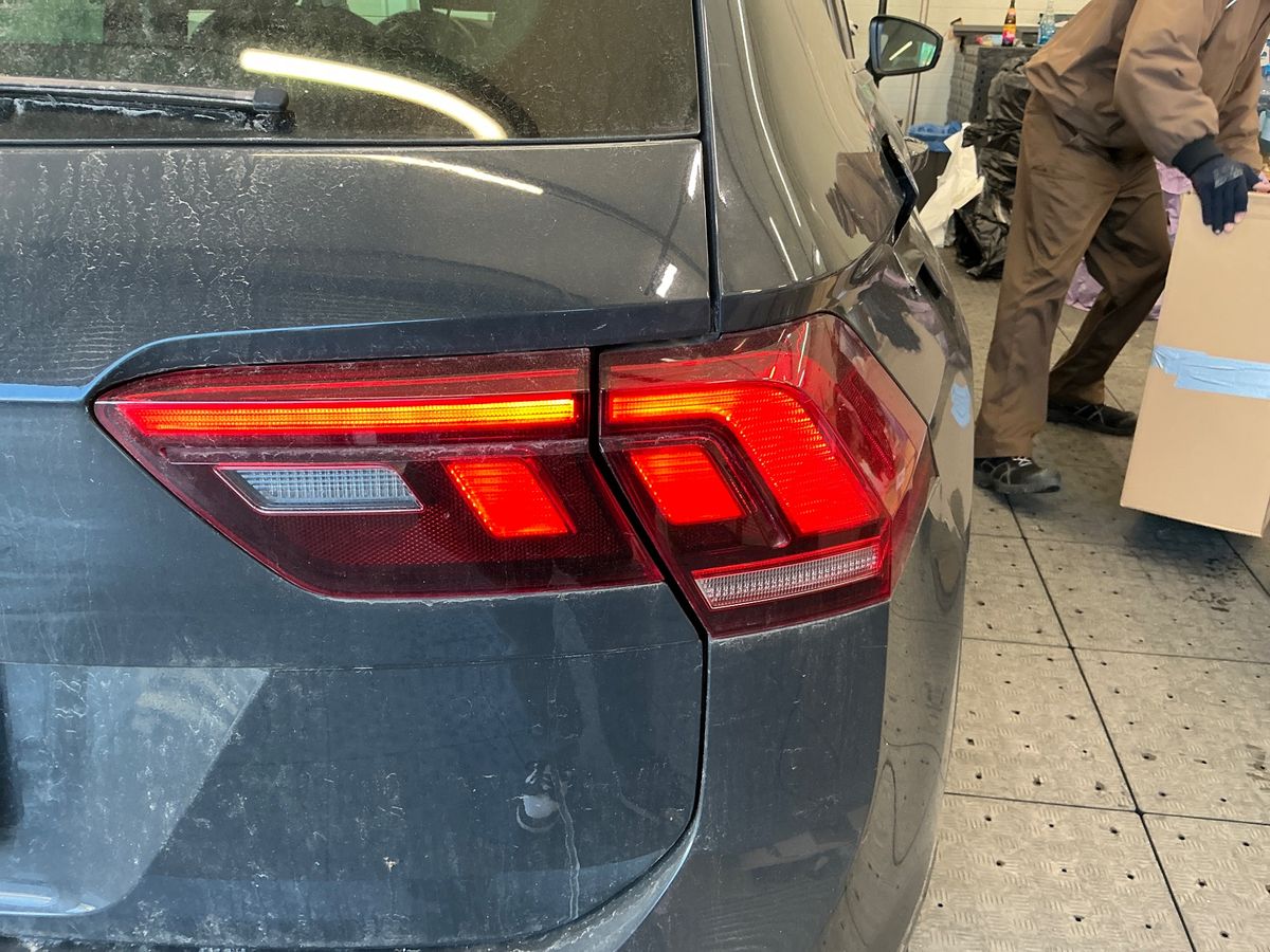 Volkswagen Tiguan 2019 — photo 47