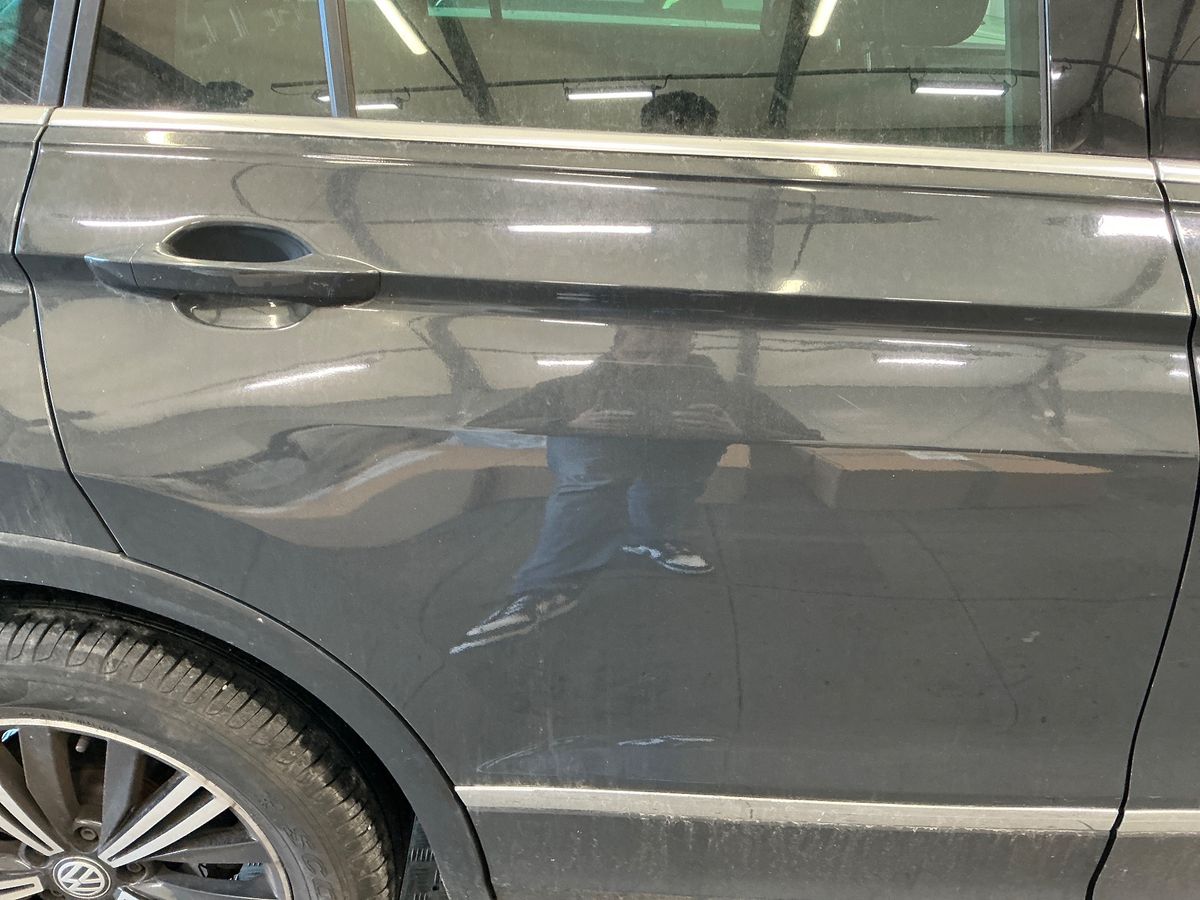 Volkswagen Tiguan 2019 — photo 28