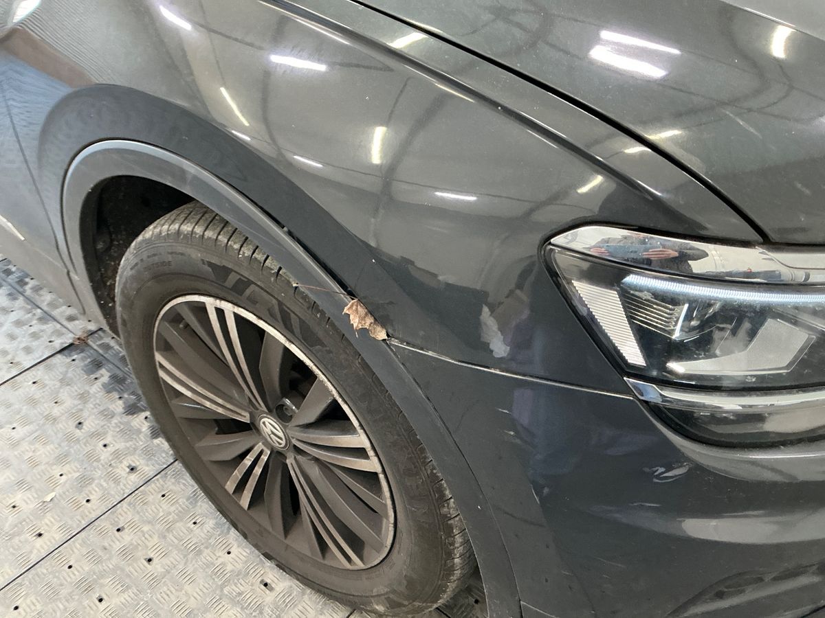 Volkswagen Tiguan 2019 — photo 23