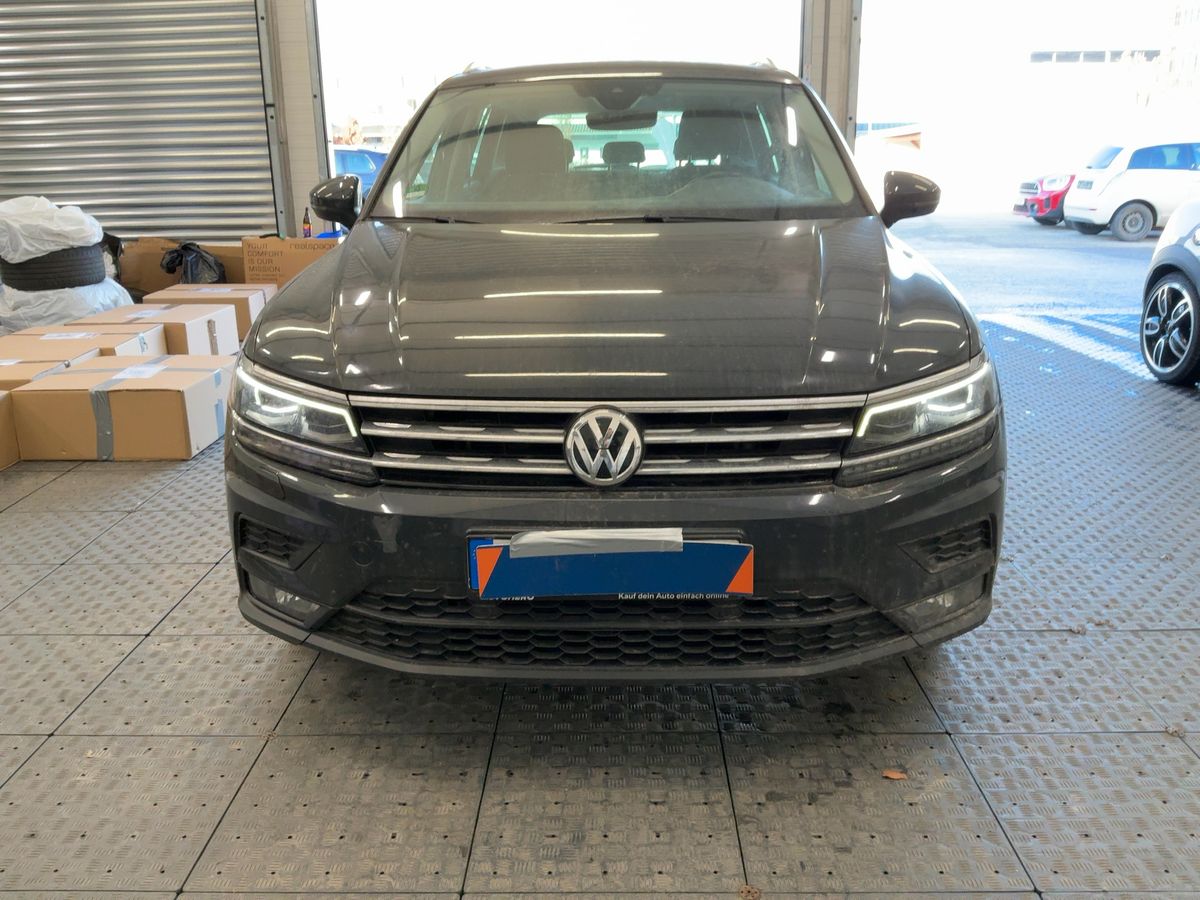Volkswagen Tiguan 2019 — photo 15