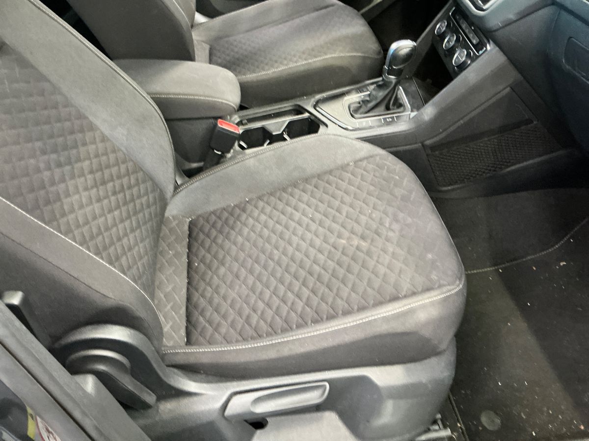 Volkswagen Tiguan 2019 — photo 41