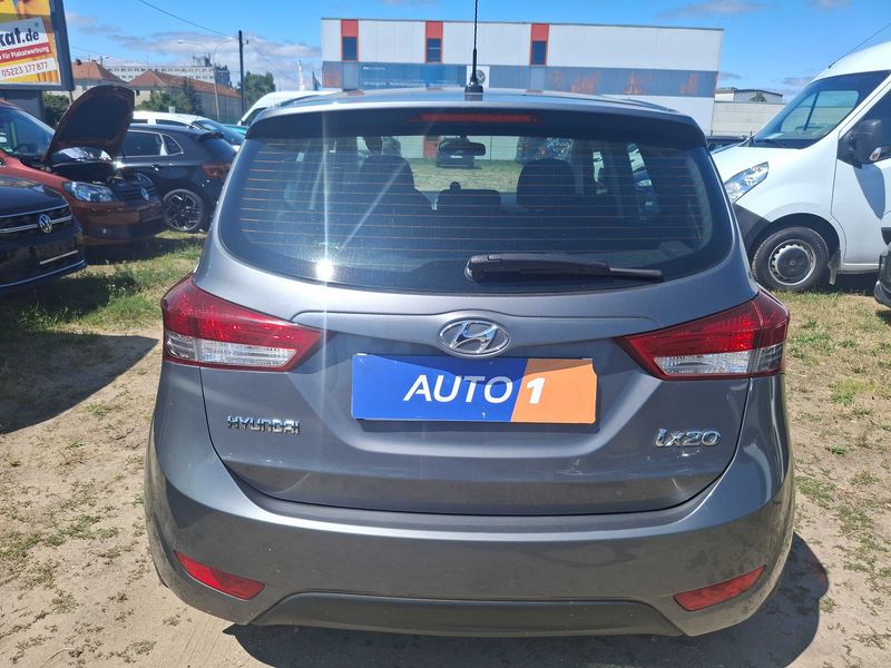 Hyundai ix20 1.6 Comfort Blue — zdjęcie 4
