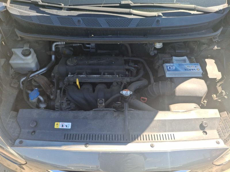 Hyundai ix20 1.6 Comfort Blue — zdjęcie 8
