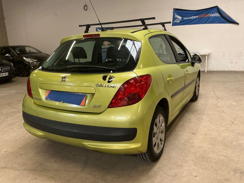 Peugeot 207 1.4 HDi Active — zdjęcie 2