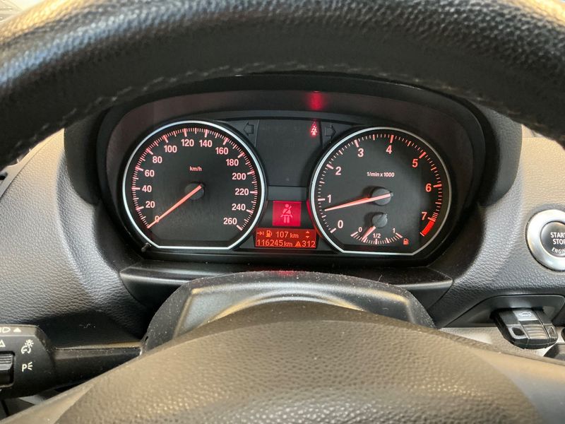 BMW 1er 120i 2008 – снимка 18