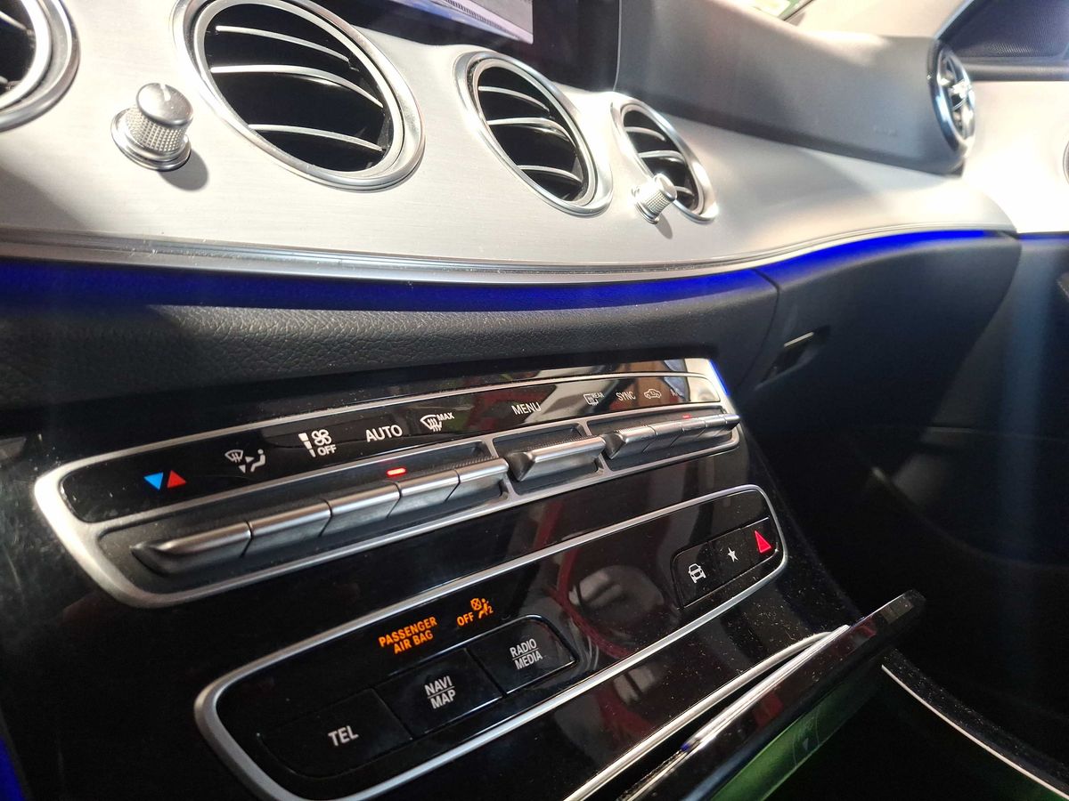 Mercedes-Benz E-Klasse 2023 — photo 50