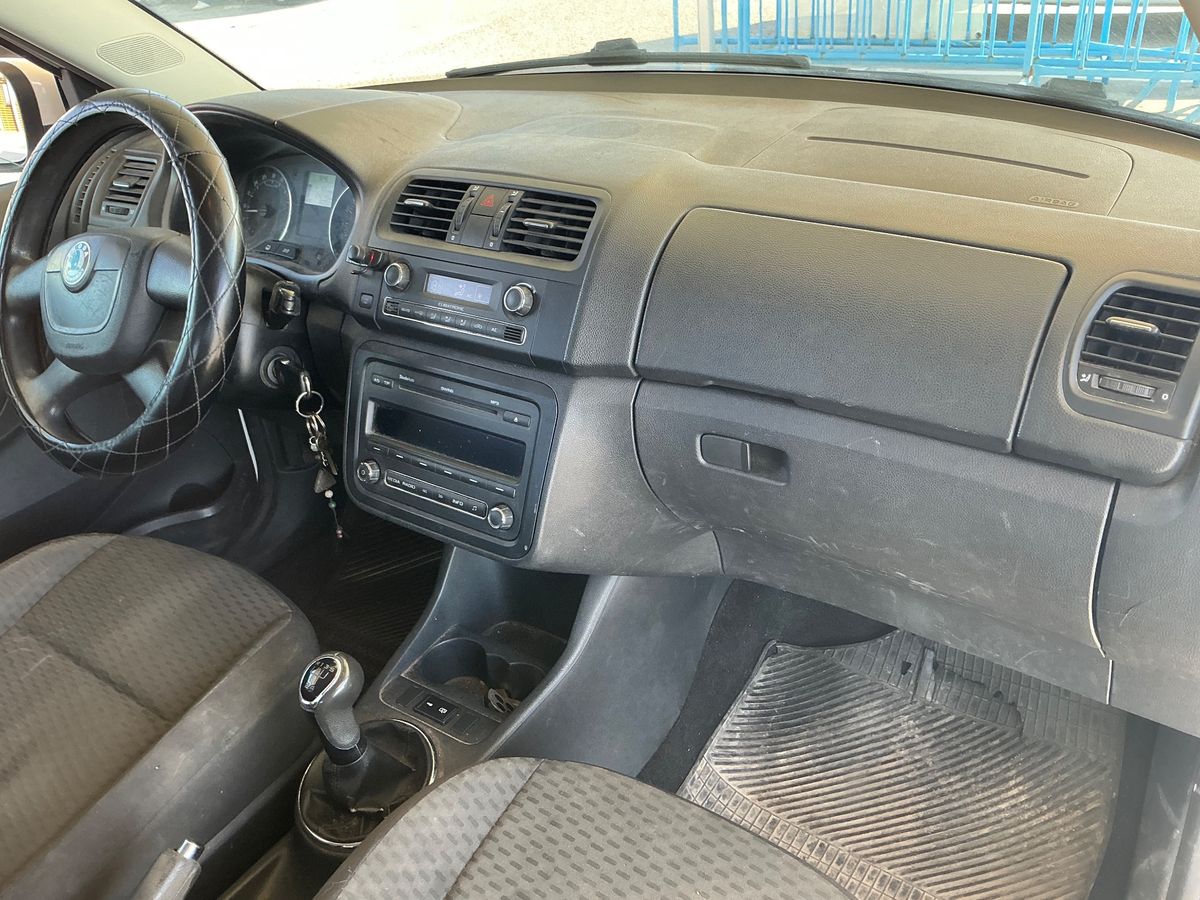 Skoda Fabia 2010 — photo 15