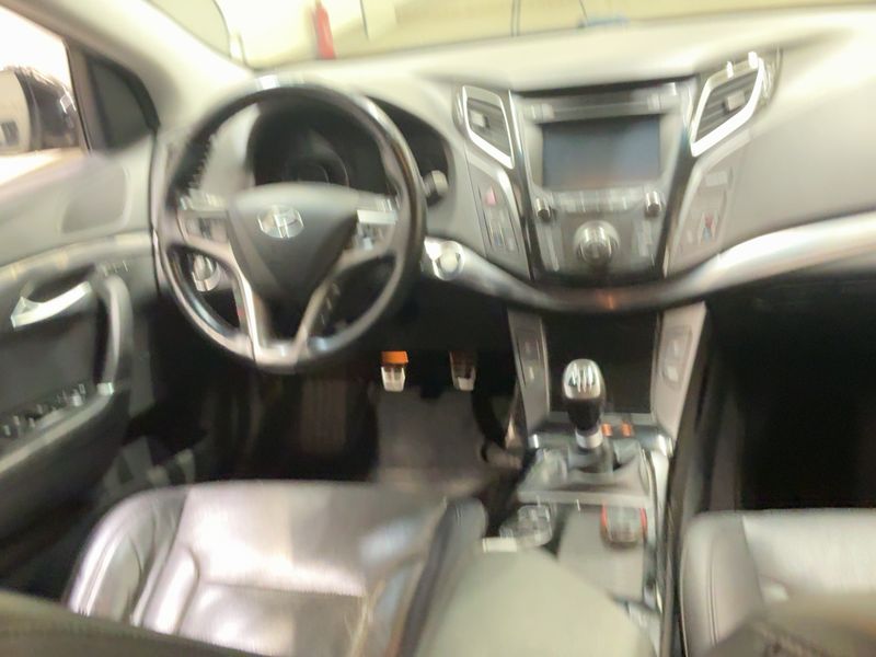 Hyundai i40 1.7 CRDi Premium Blue — zdjęcie 12