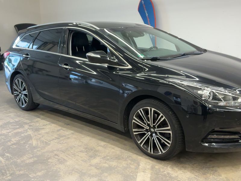 Hyundai i40 1.7 CRDi Premium Blue — zdjęcie 8