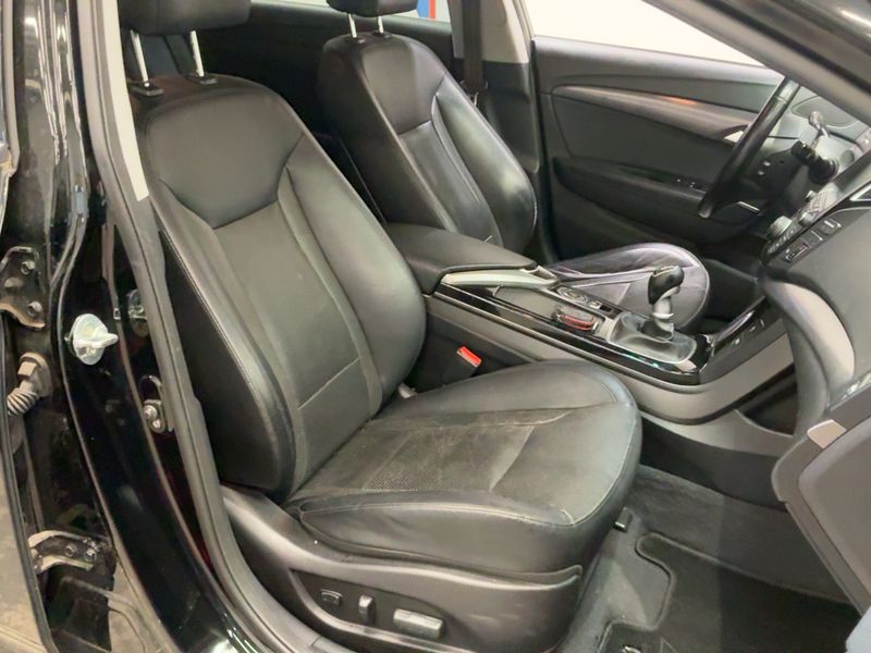 Hyundai i40 1.7 CRDi Premium Blue — zdjęcie 11