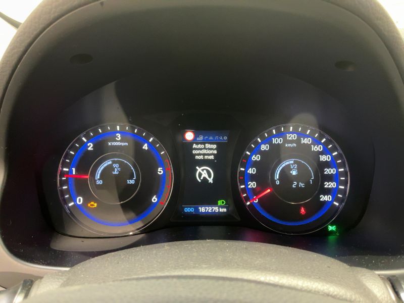 Hyundai i40 1.7 CRDi Premium Blue — zdjęcie 13