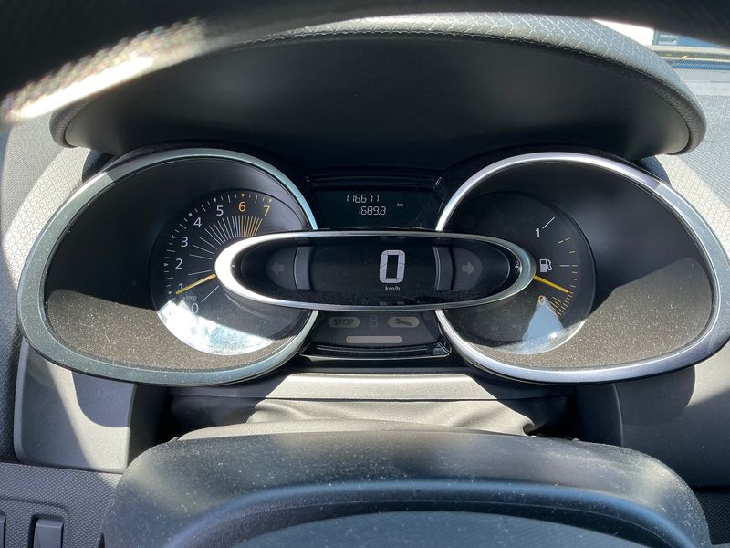Renault Clio 0.9 Dynamique 2015 – снимка 19
