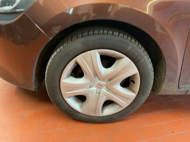 Renault Clio 0.9 Dynamique 2015 – снимка 3