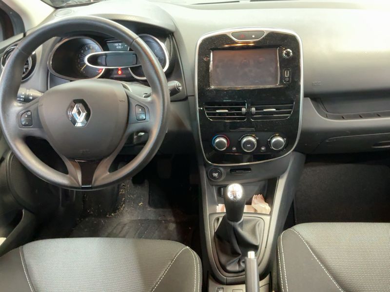 Renault Clio 0.9 Dynamique 2015 – снимка 18