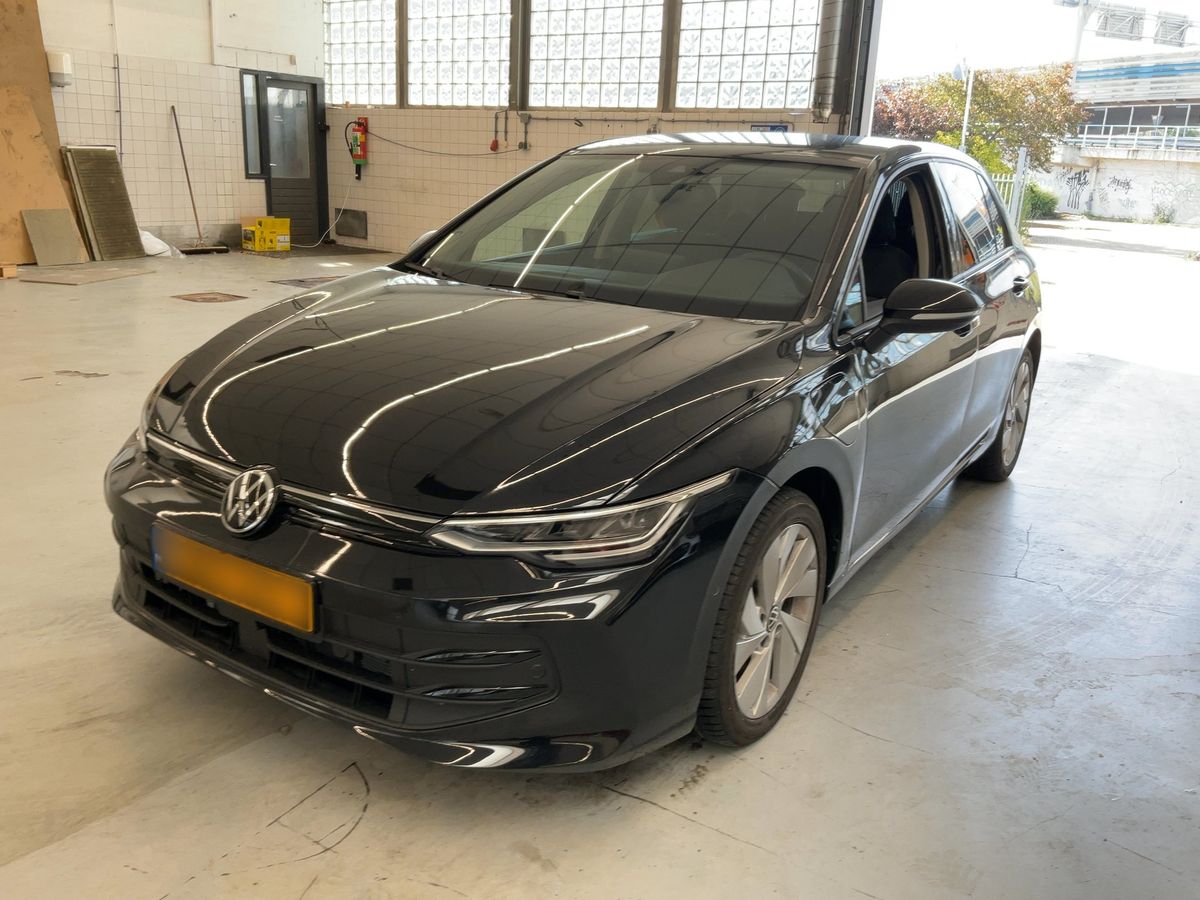 Volkswagen Golf 2025