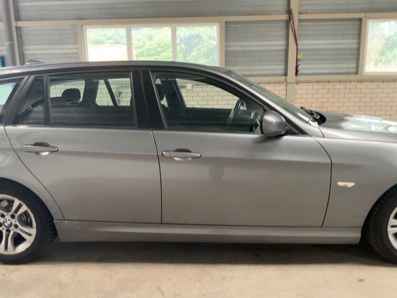 BMW 3er 318d 2009 – снимка 10
