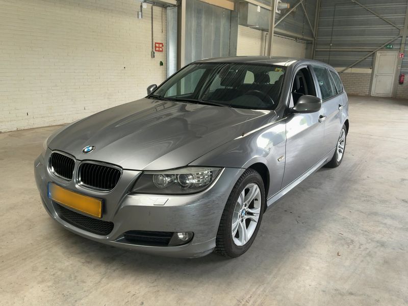 BMW 3er 318d 2009 – снимка 1