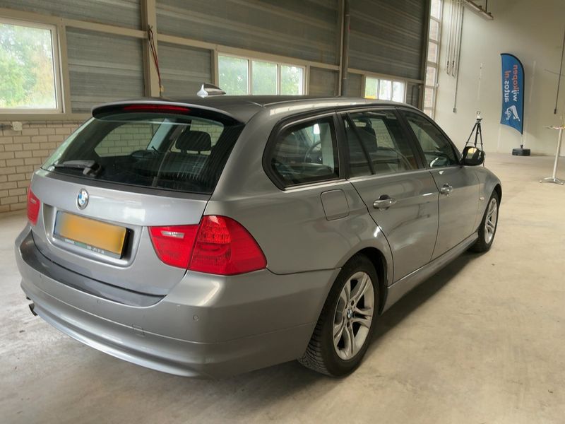 BMW 3er 318d 2009 – снимка 8