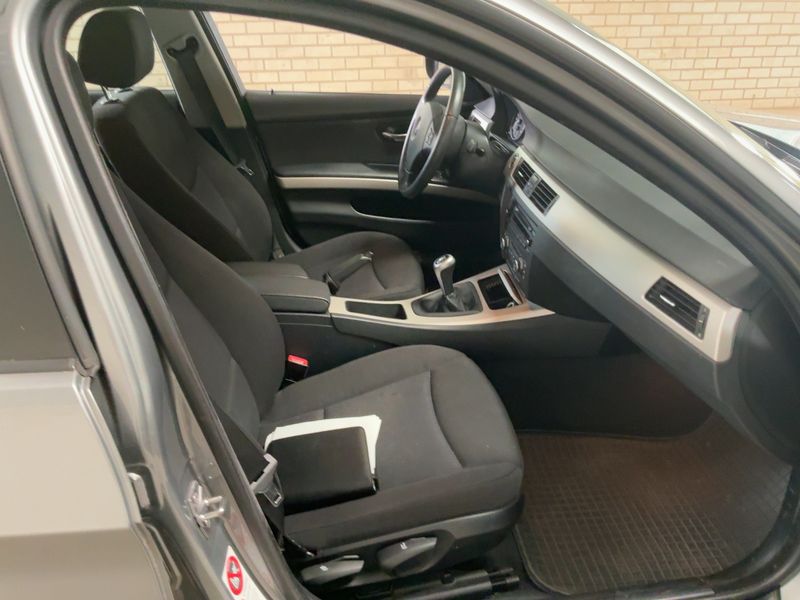 BMW 3er 318d 2009 – снимка 16