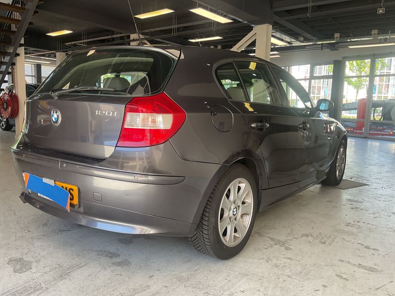 BMW 1er 120i 2004 – снимка 2