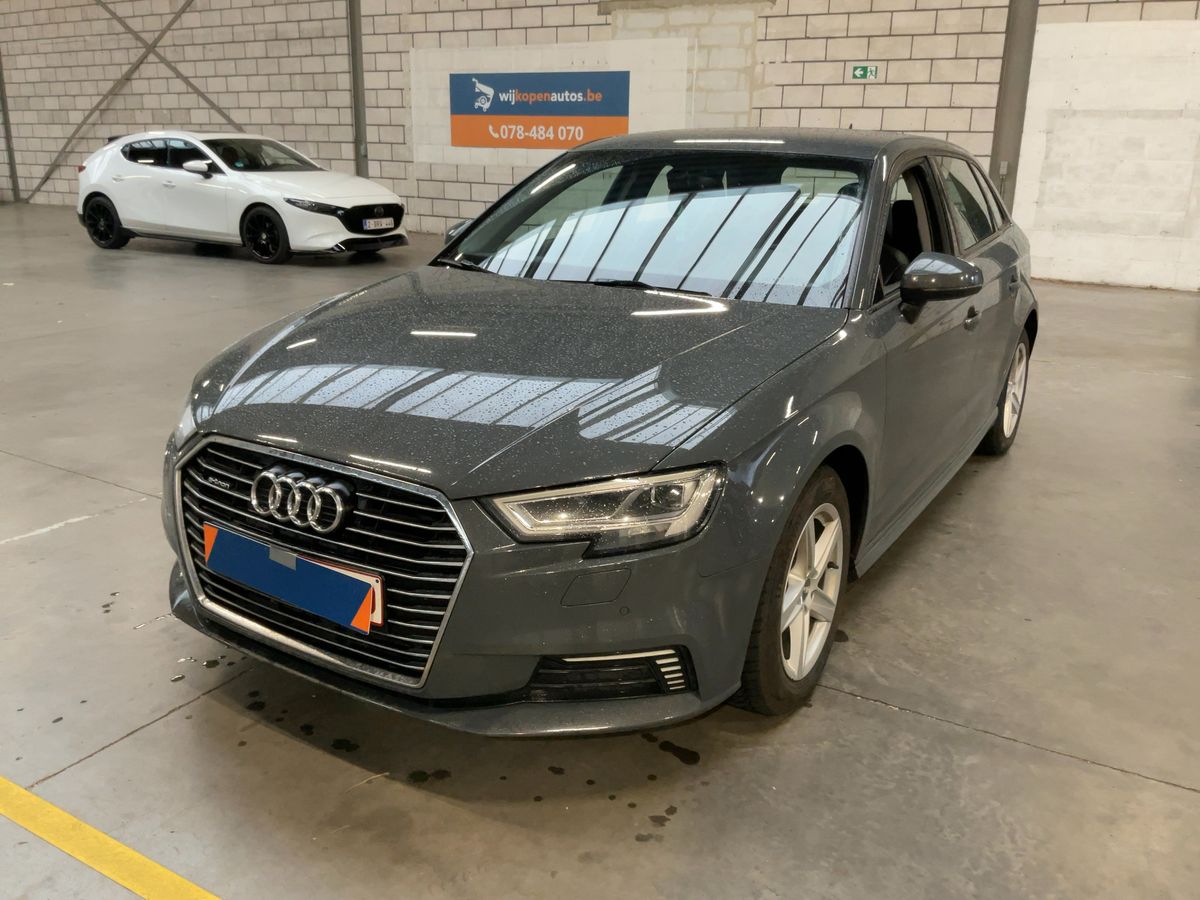Audi A3 2020 — photo 1