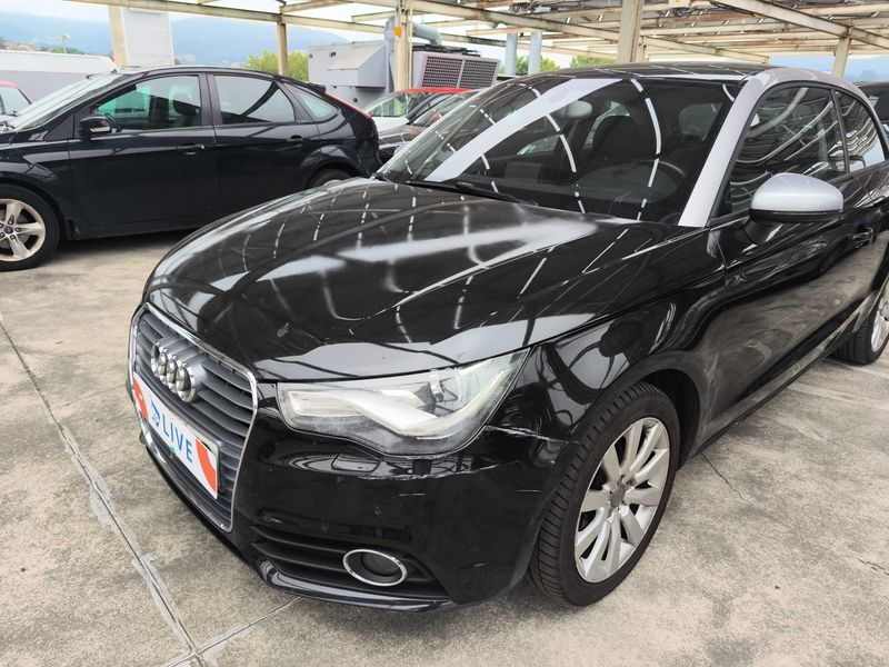 Audi A1 1.6 TDI Attraction — zdjęcie 2