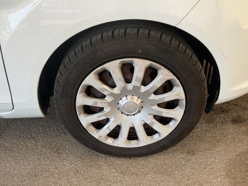 Ford Fiesta 1.4 LPG Business 2014 – снимка 11